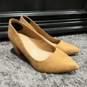 JustFab Jenika Golden Chunk Heel Size 7E Wide Width